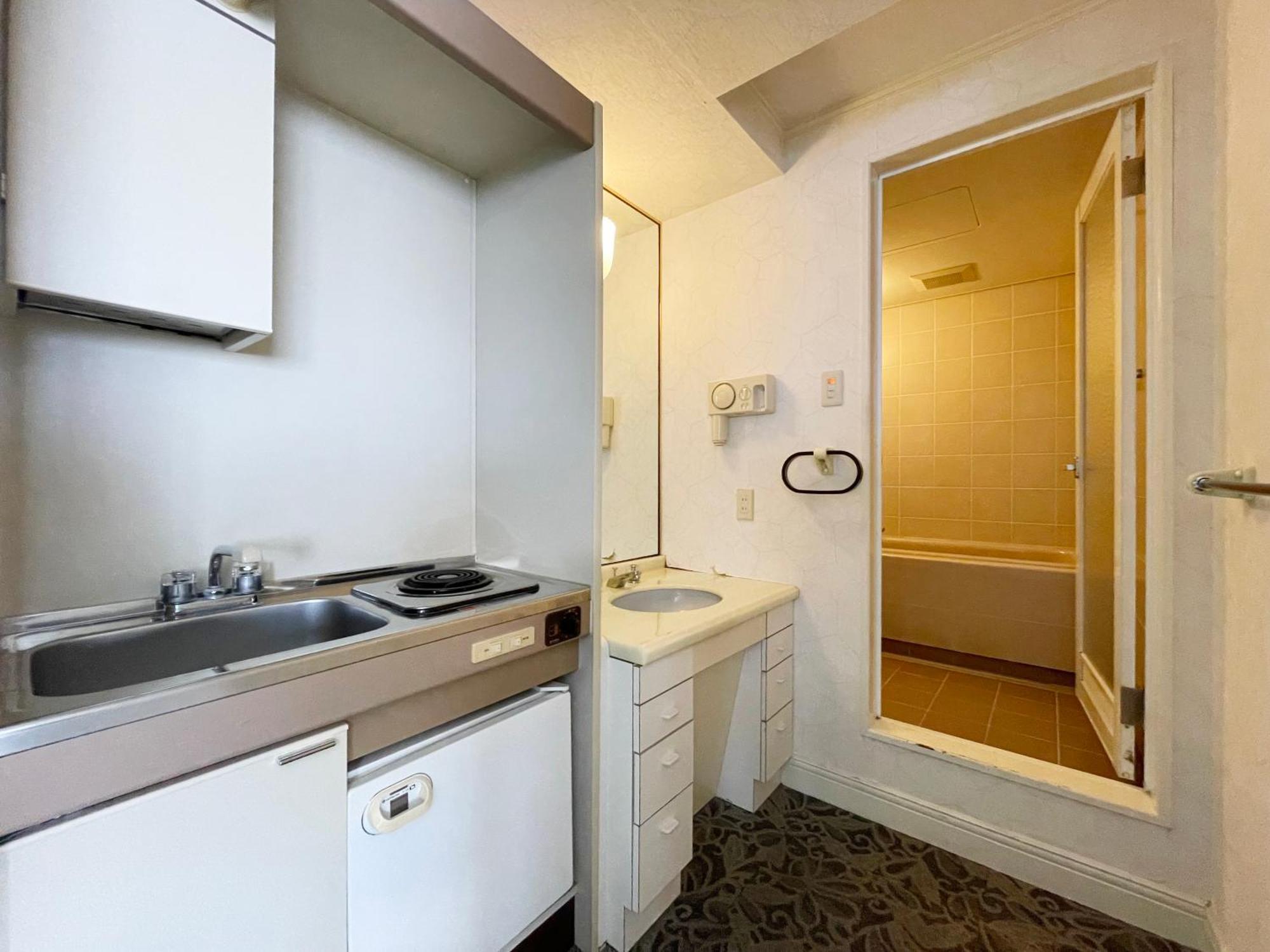Hotel Castle Inn يوككايتشي المظهر الخارجي الصورة
