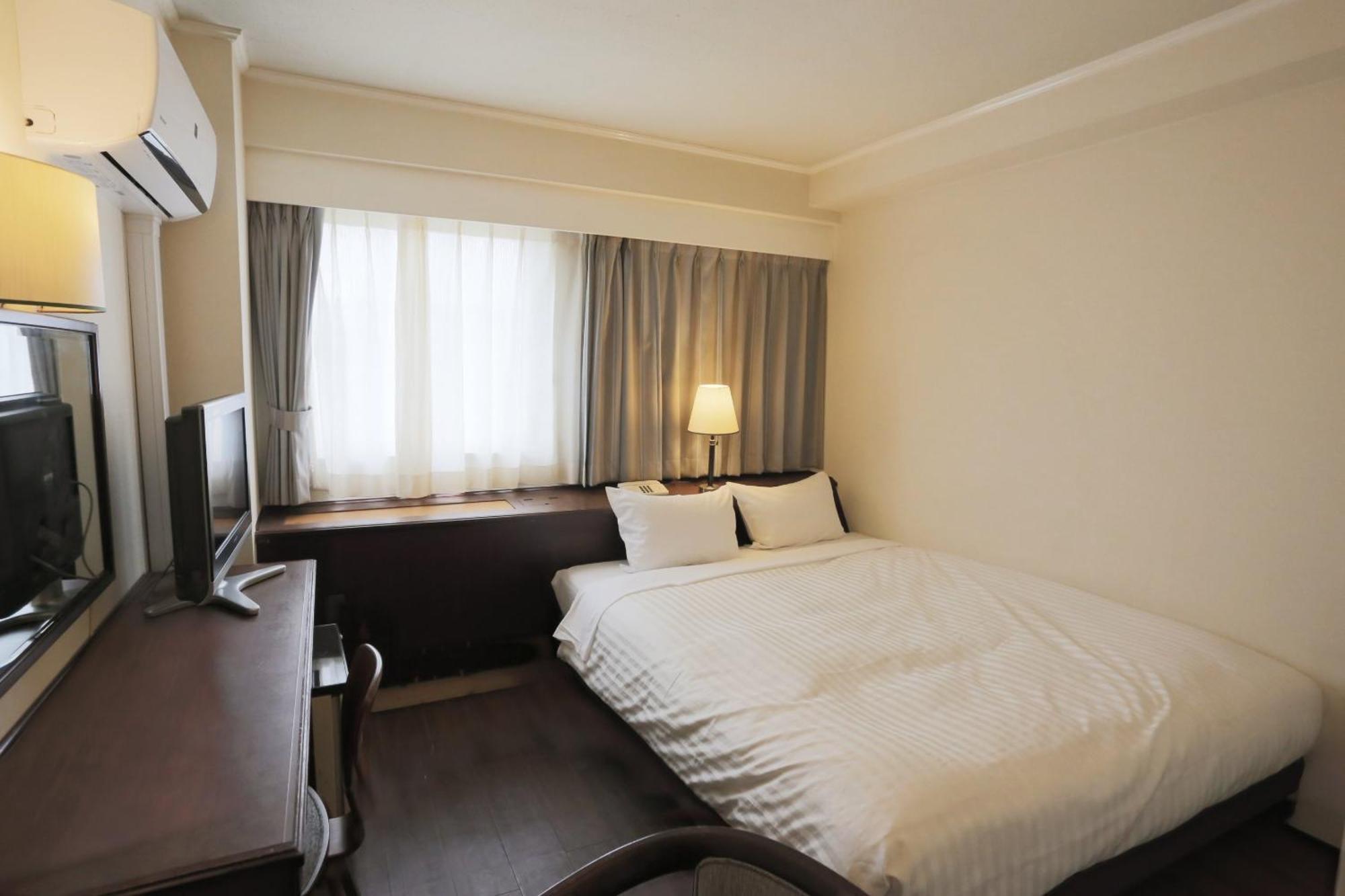 Hotel Castle Inn يوككايتشي المظهر الخارجي الصورة