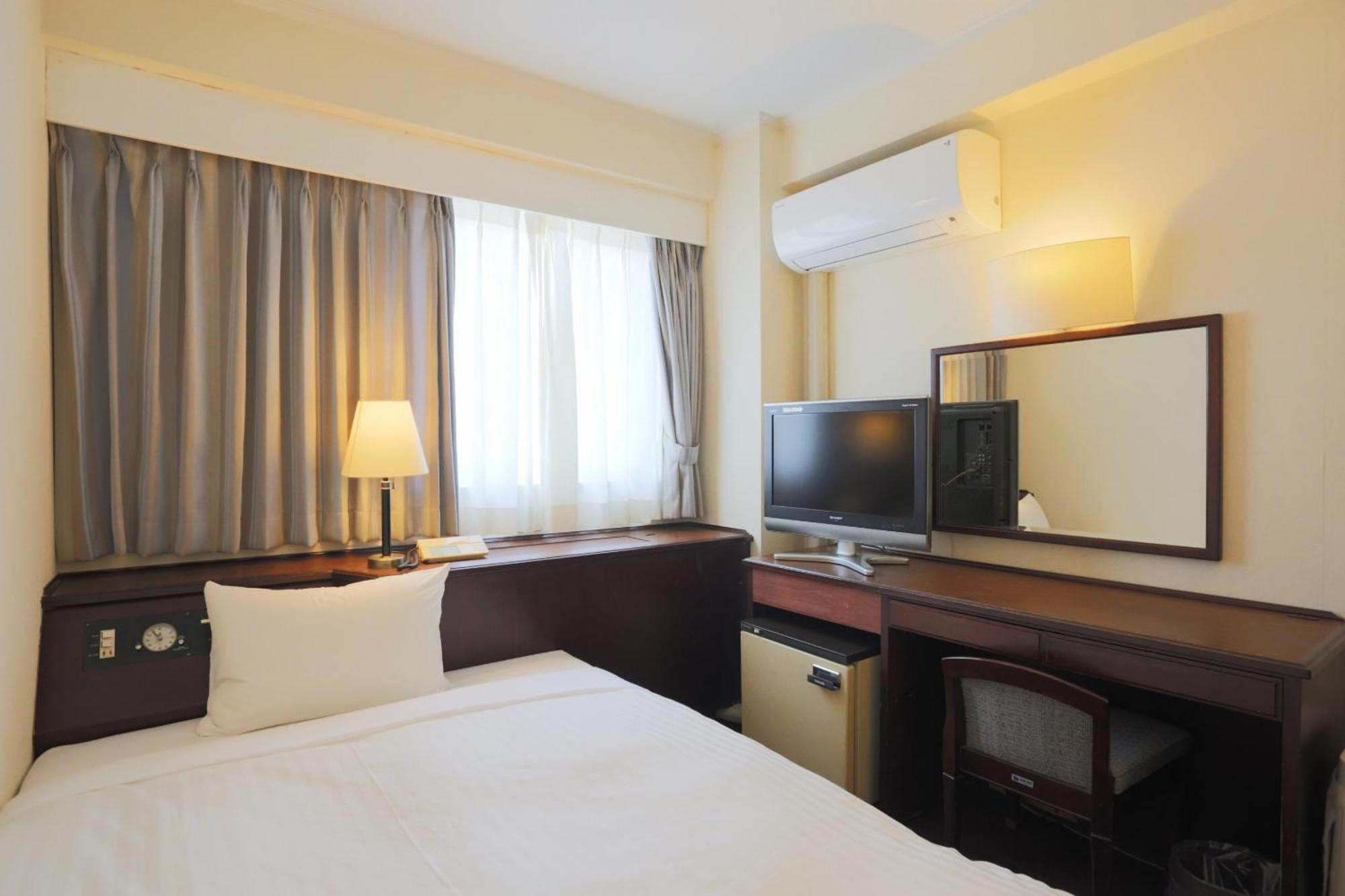 Hotel Castle Inn يوككايتشي المظهر الخارجي الصورة